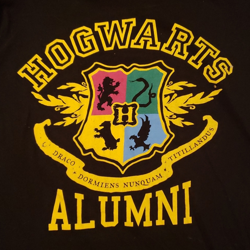 Harry Potter Hogwarts Alumni M Tshirt